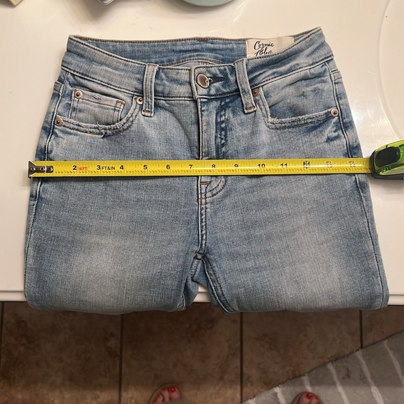 EUC Cosmic Blue Love distressed crop jeans - made by Pistola! - Picture 8 of 8